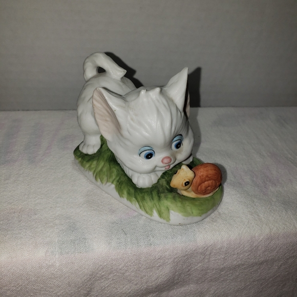 Vintage Lefton China White Kitten and Snail - Picture 1 of 5